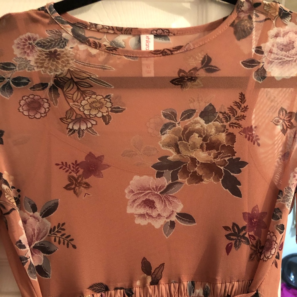 Top - Picture 3 of 4